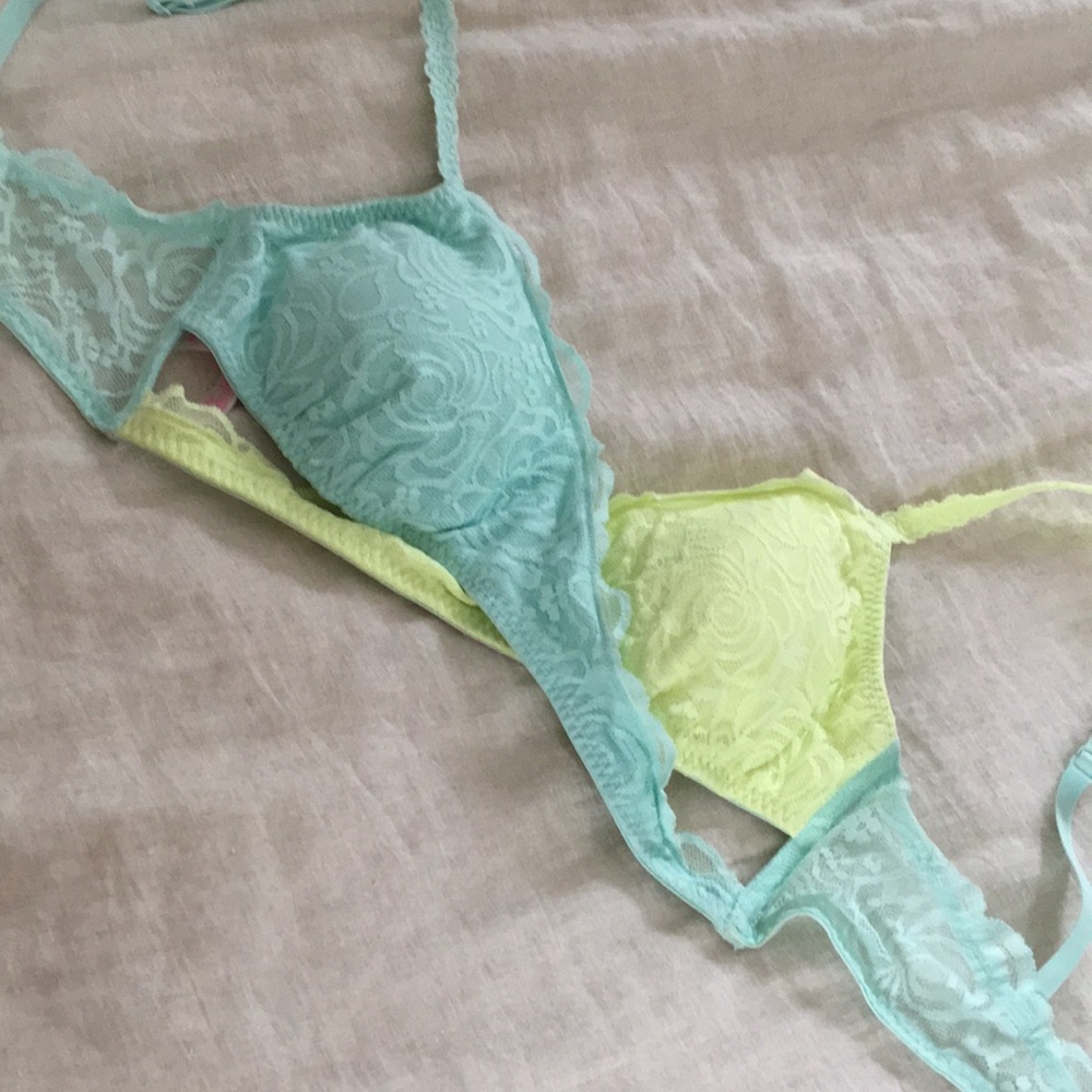 PINK Victoria’s secret bra